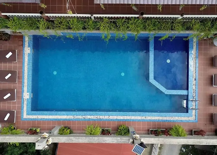 Bronam & Hotel 4*