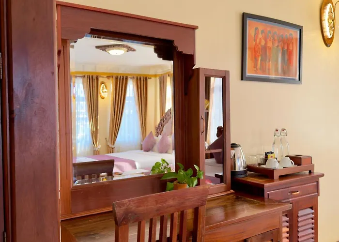 Hotel Bronam & 4*